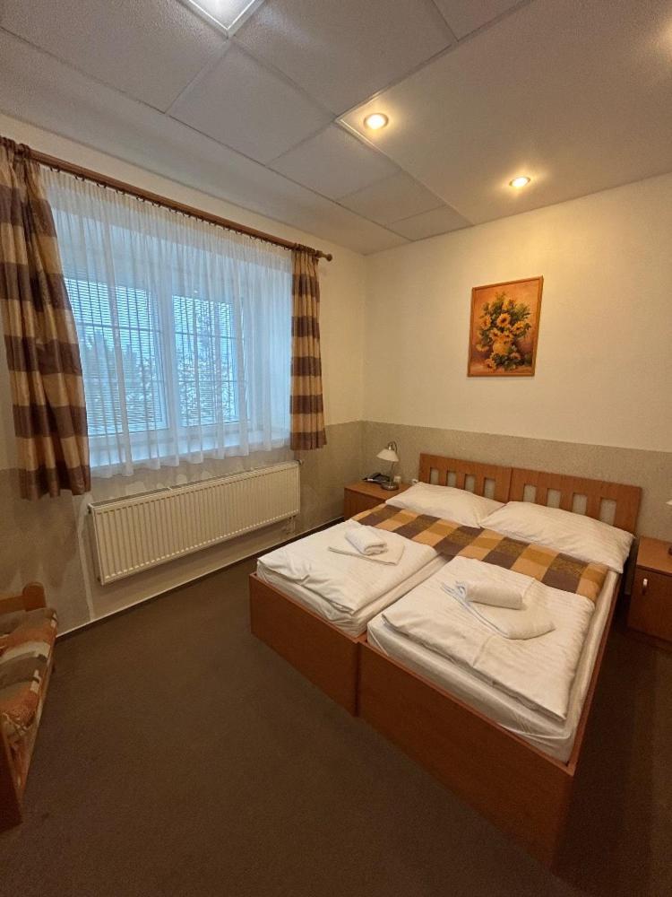 Hotel Allvet Drnovice  ภายนอก รูปภาพ