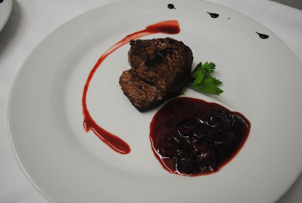Hotel Allvet Drnovice  ภายนอก รูปภาพ